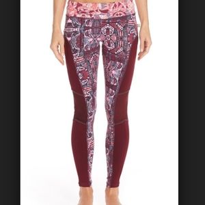 CLEARANCE Maaji Aggie Print Leggings M NWT